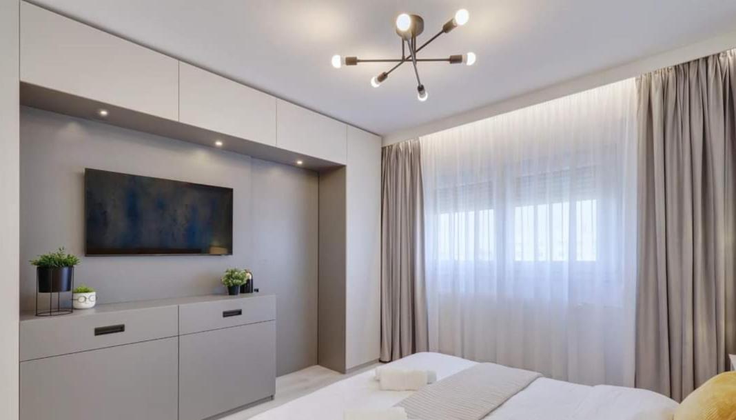 Government Deluxe Studio By Magic Apartments 布加勒斯特 外观 照片